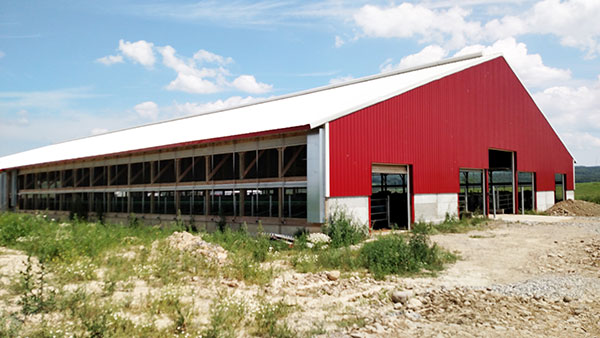 091015_FeaturedfarmAlfredStatedairybarn