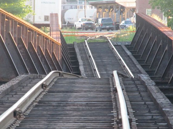 in_hurricane_traintressel